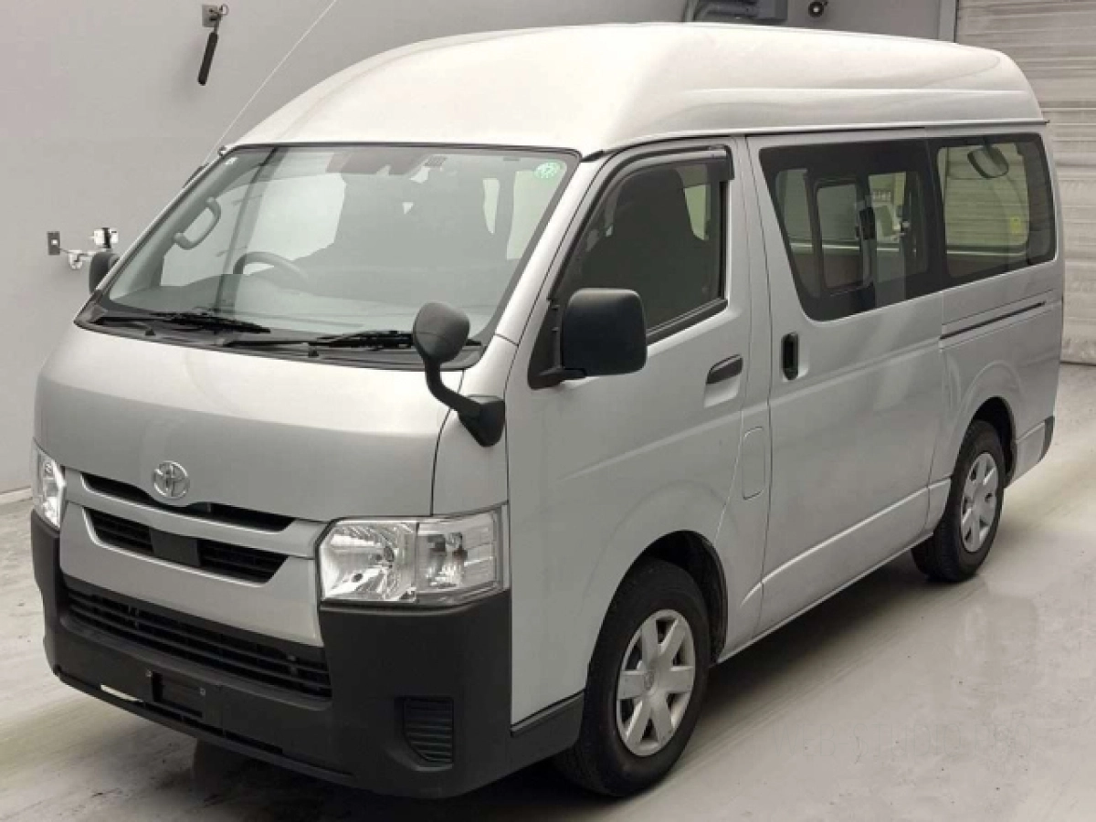 TOYOTA HIACE VAN TRH200K 2021