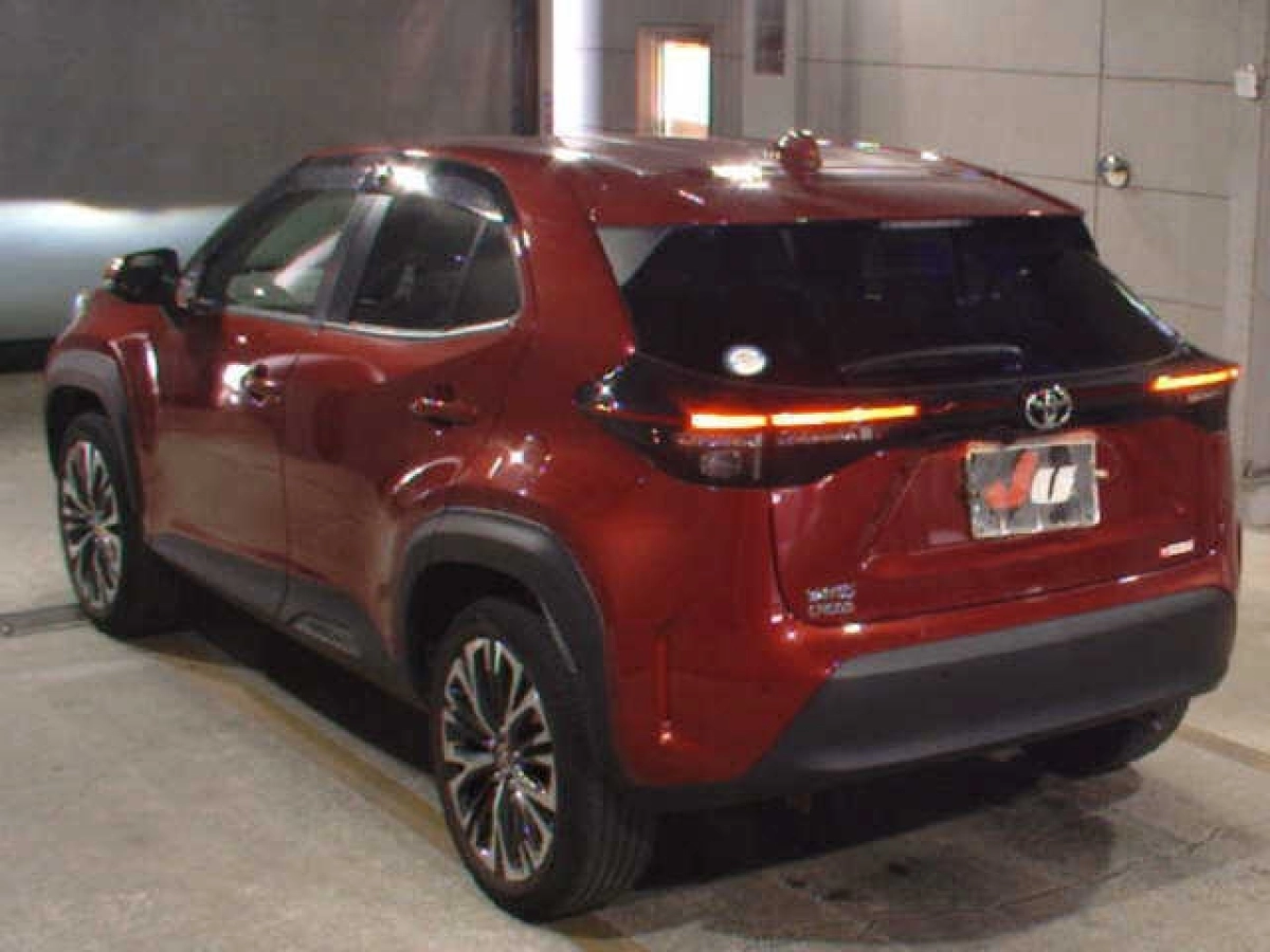 TOYOTA YARIS CROSS