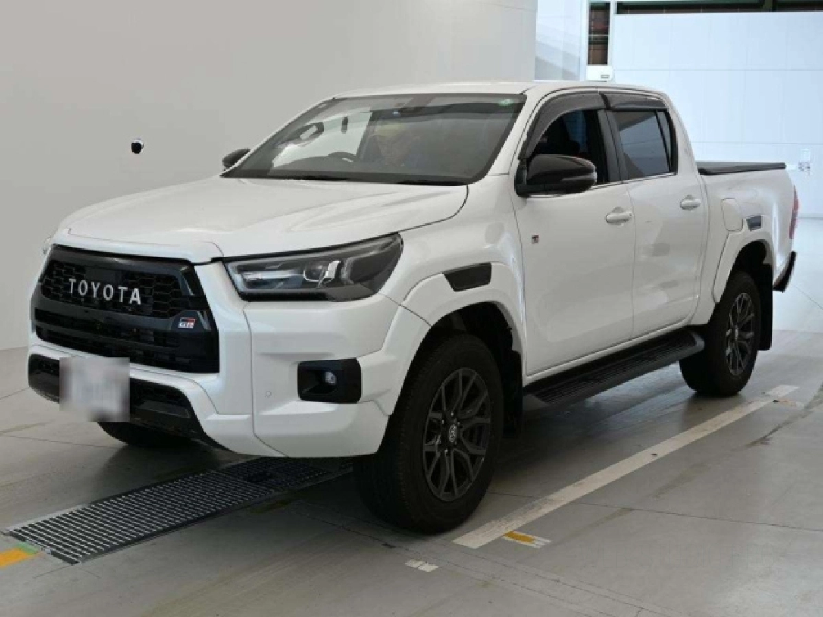 TOYOTA HILUX GUN125 2023