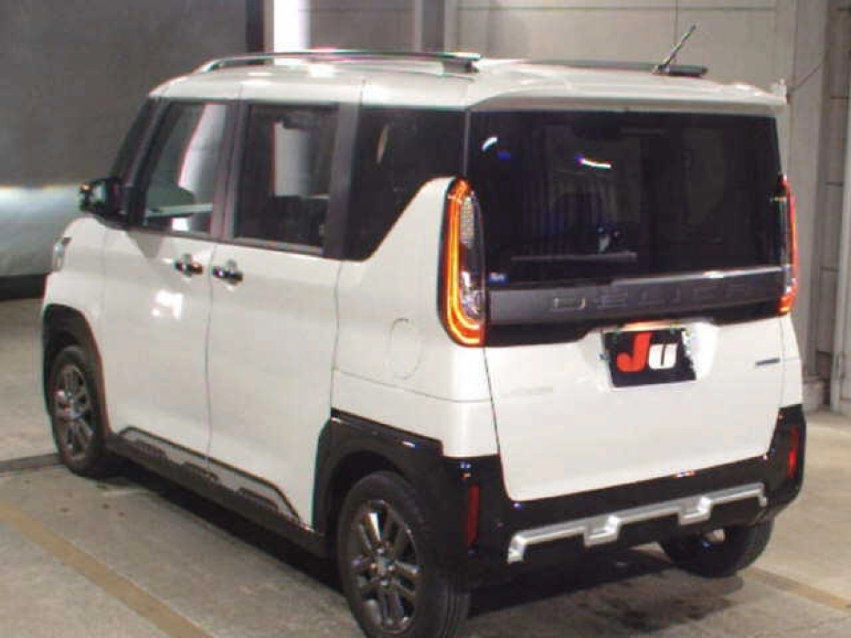 MITSUBISHI DELICA MINI