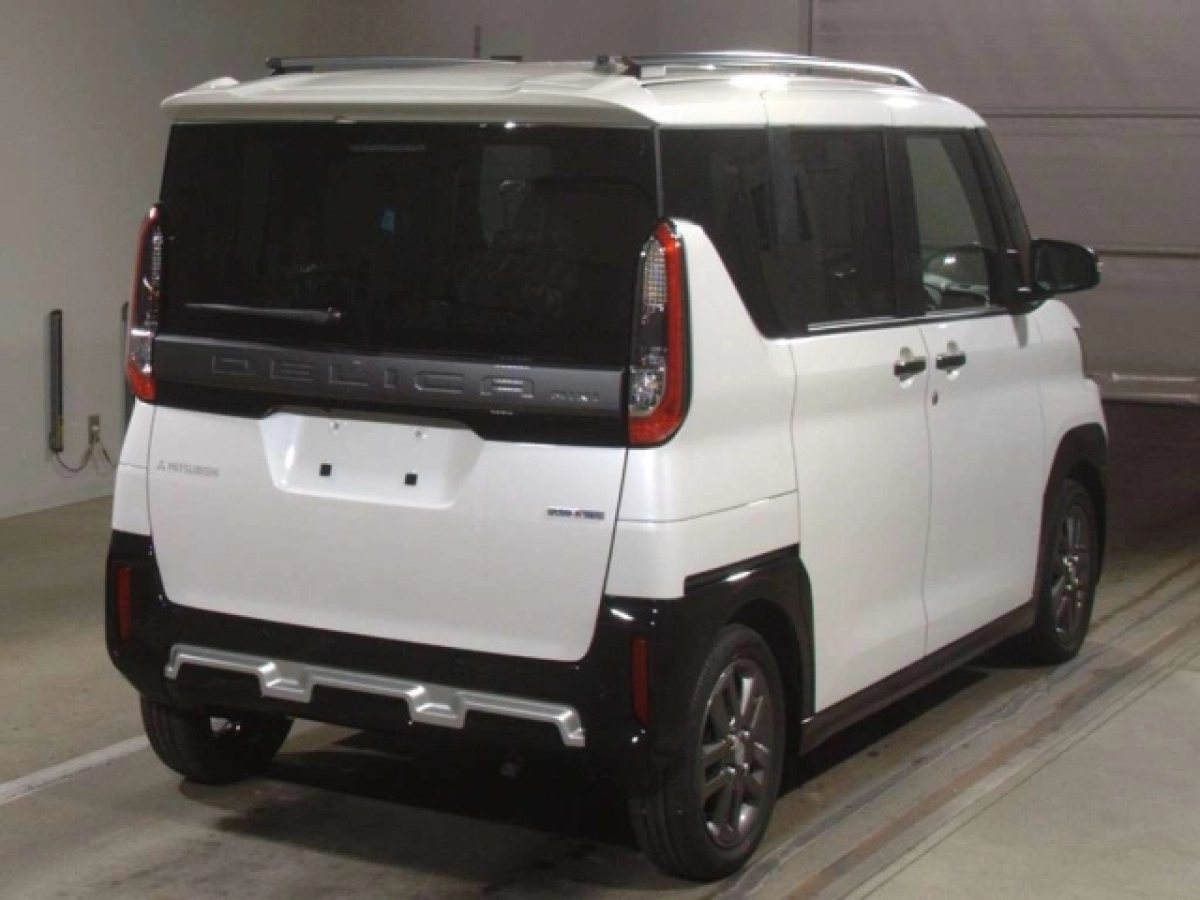 MITSUBISHI DELICA MINI