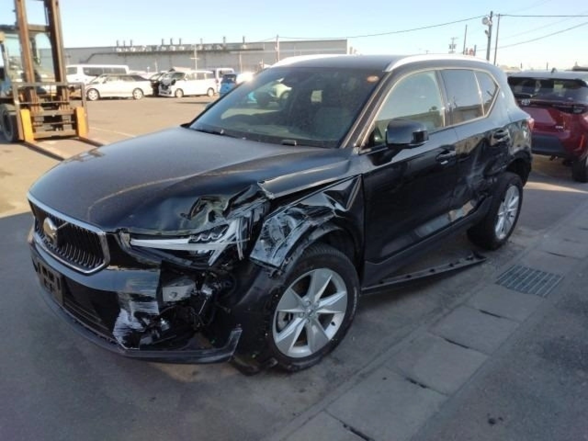 VOLVO XC40 XB420TXCM 2023