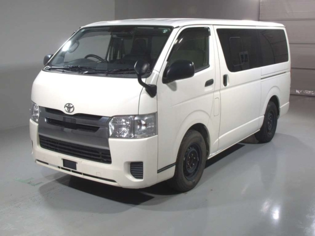 TOYOTA HIACE VAN GDH201V 2020