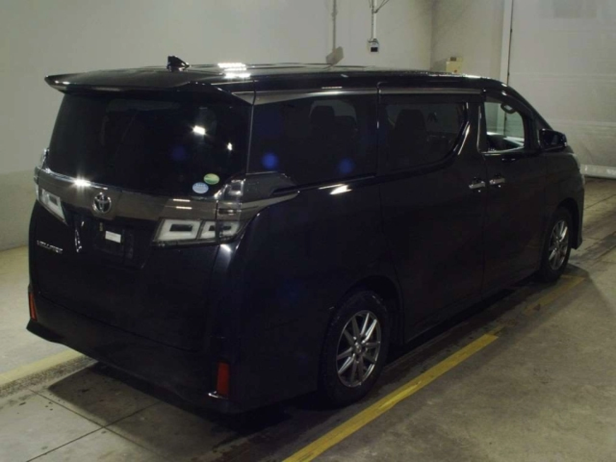 TOYOTA VELLFIRE