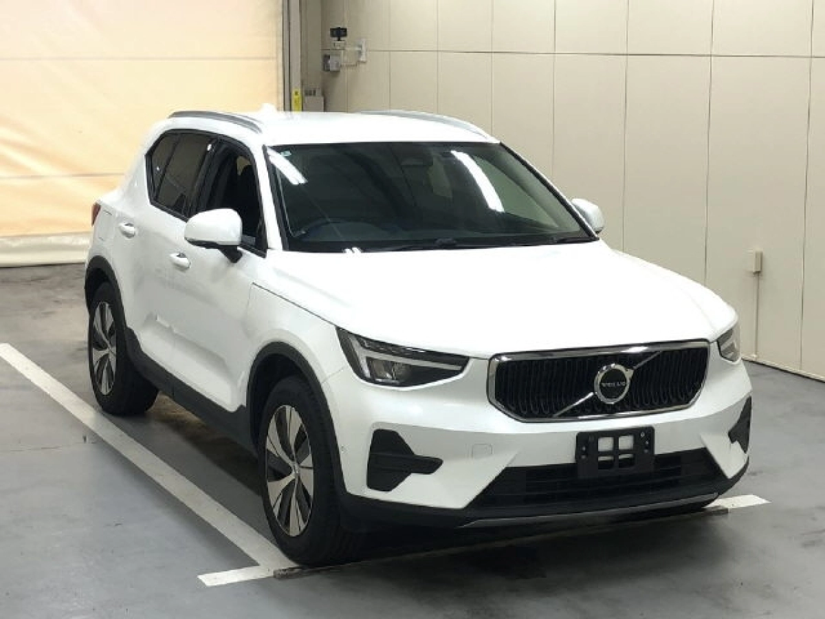 VOLVO XC40 XB420TXCM2 2024