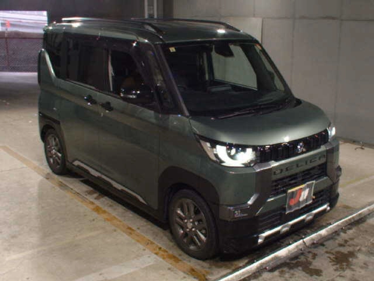 MITSUBISHI DELICA MINI