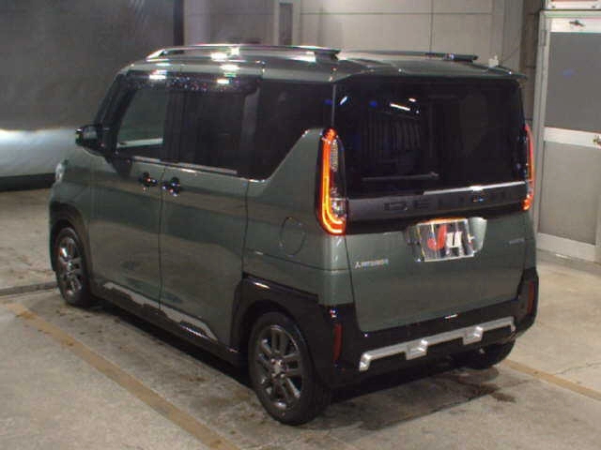 MITSUBISHI DELICA MINI