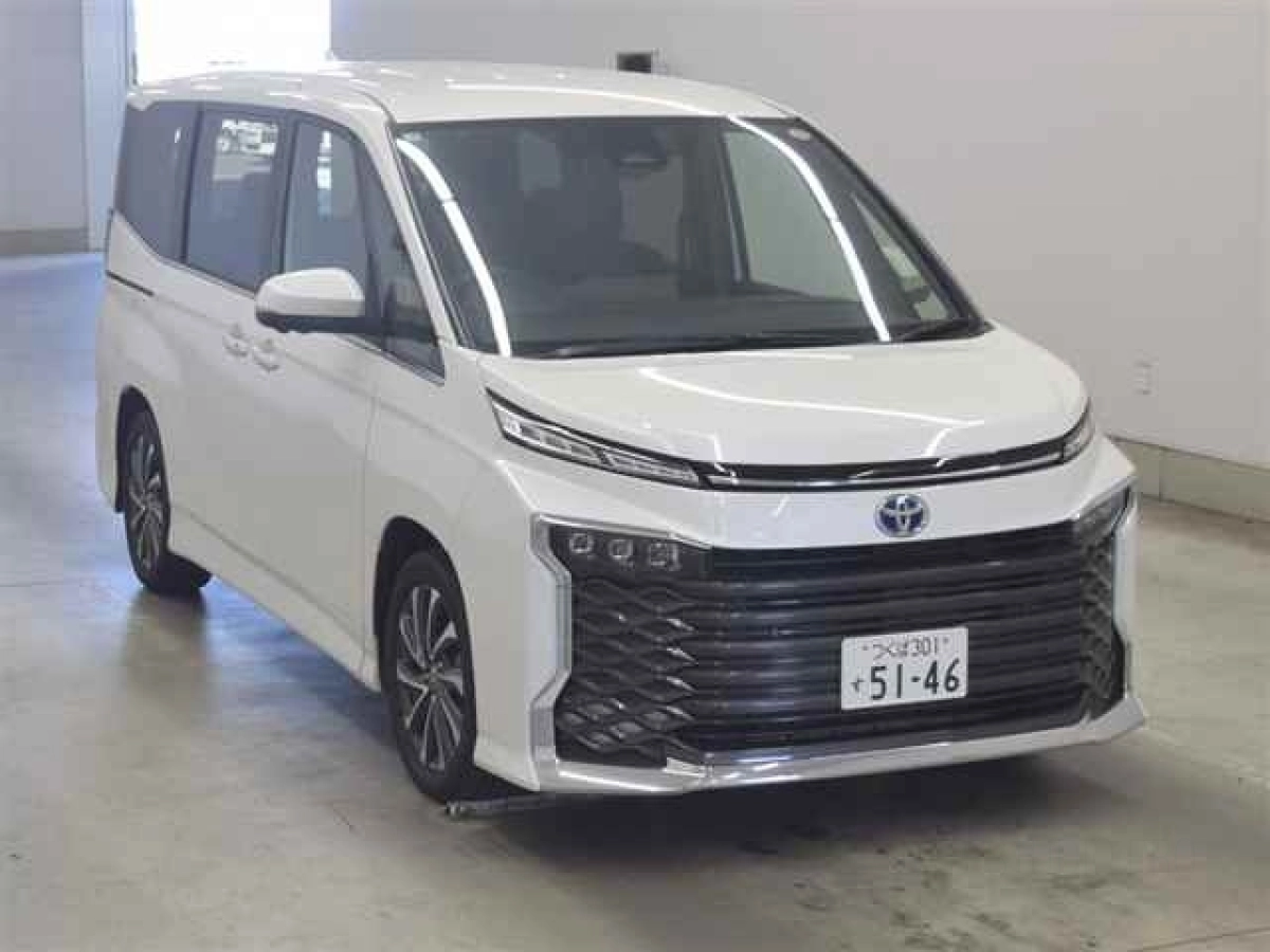 TOYOTA VOXY ZWR90W 2025