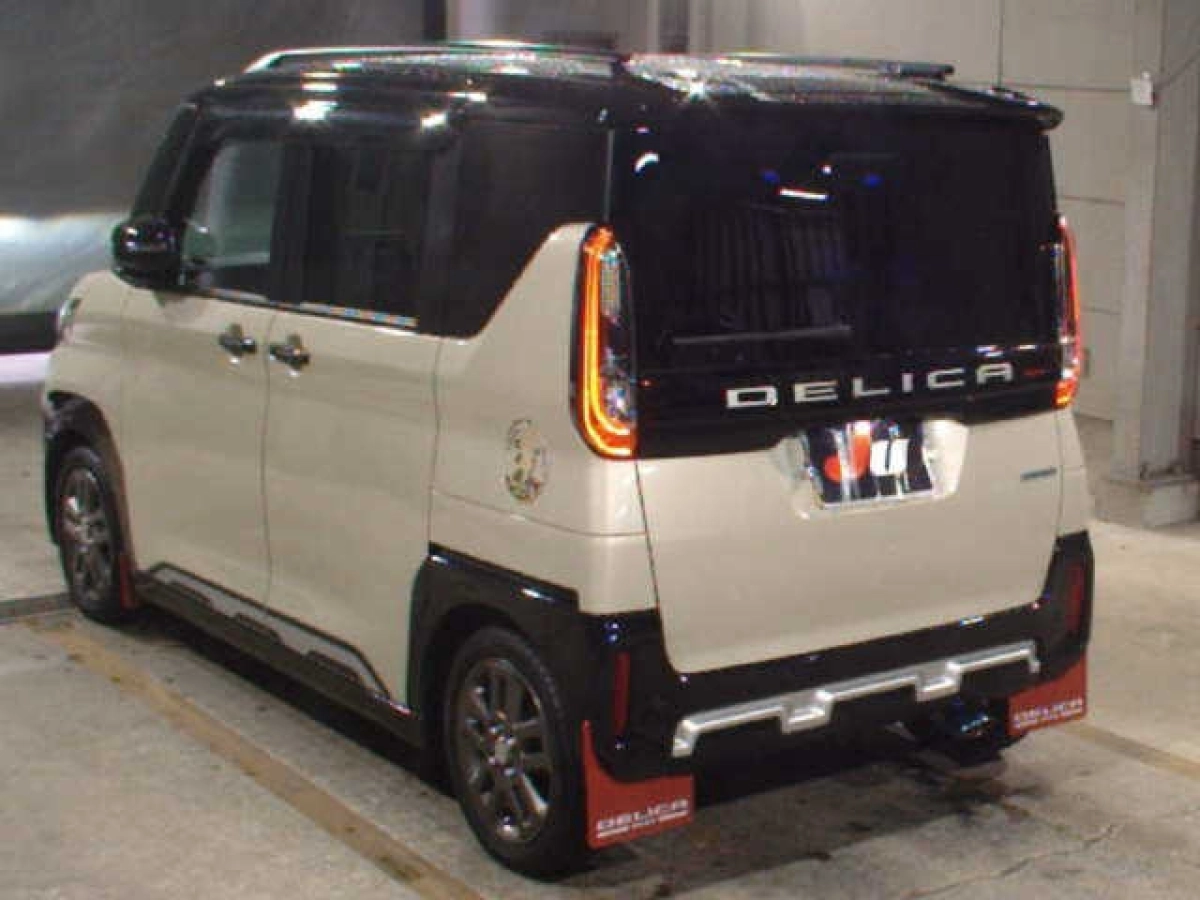 MITSUBISHI DELICA MINI