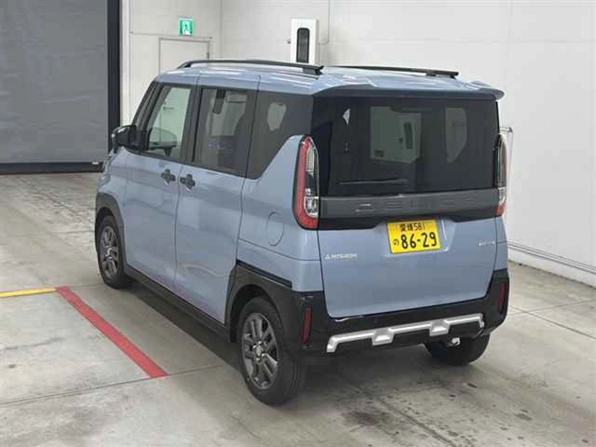 MITSUBISHI DELICA MINI