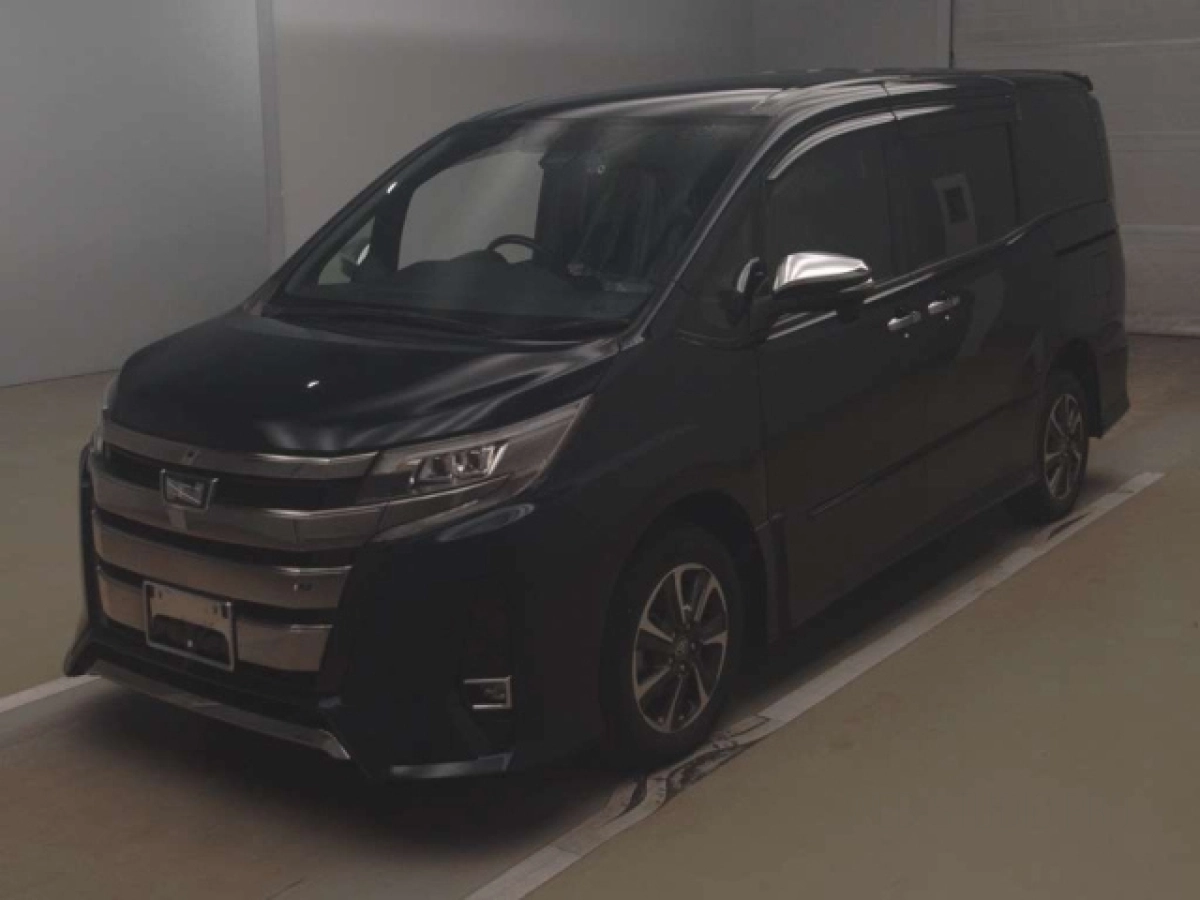 TOYOTA NOAH ZRR85W 2020
