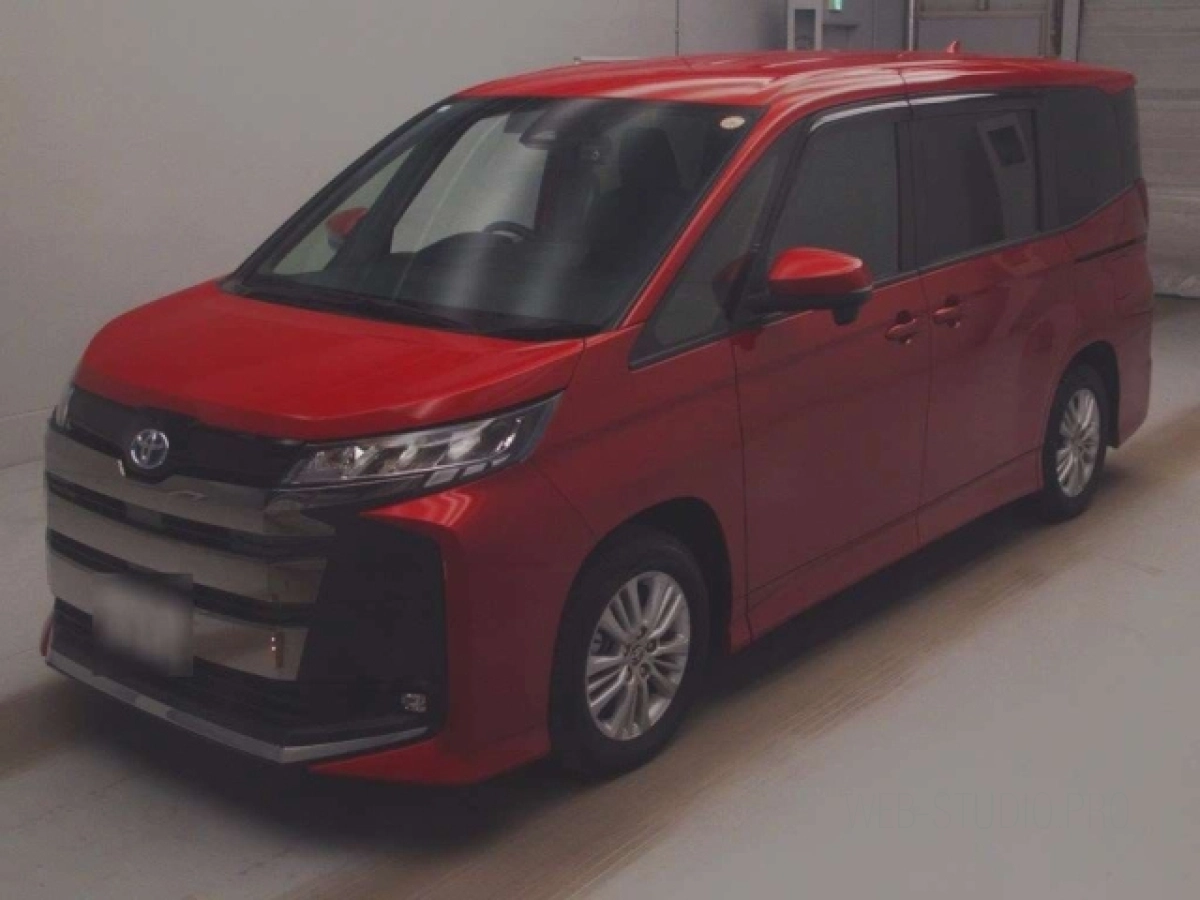 TOYOTA NOAH ZWR90W 2024