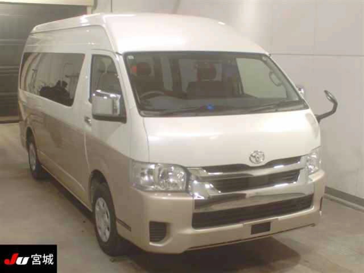 TOYOTA HIACE TRH229W 2022