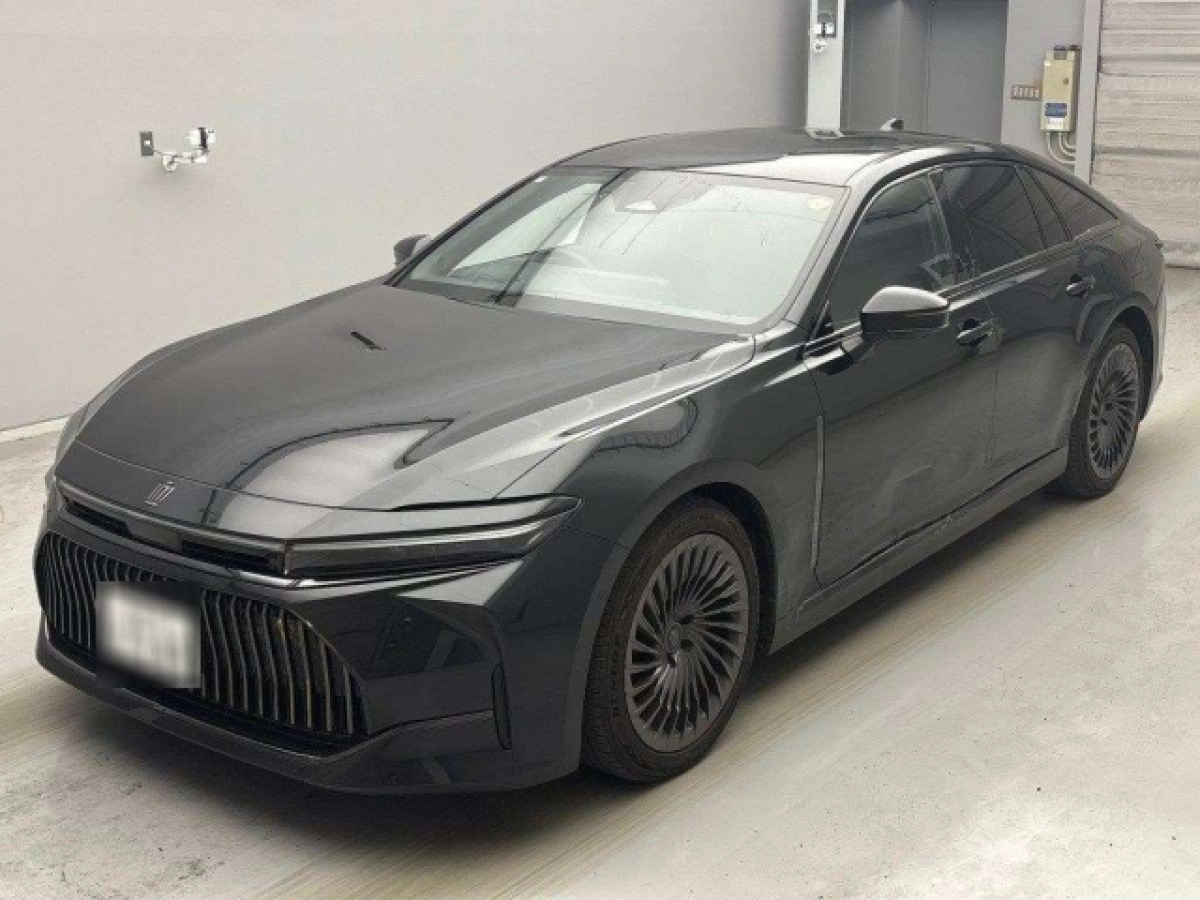 TOYOTA CROWN AZSH32 2024