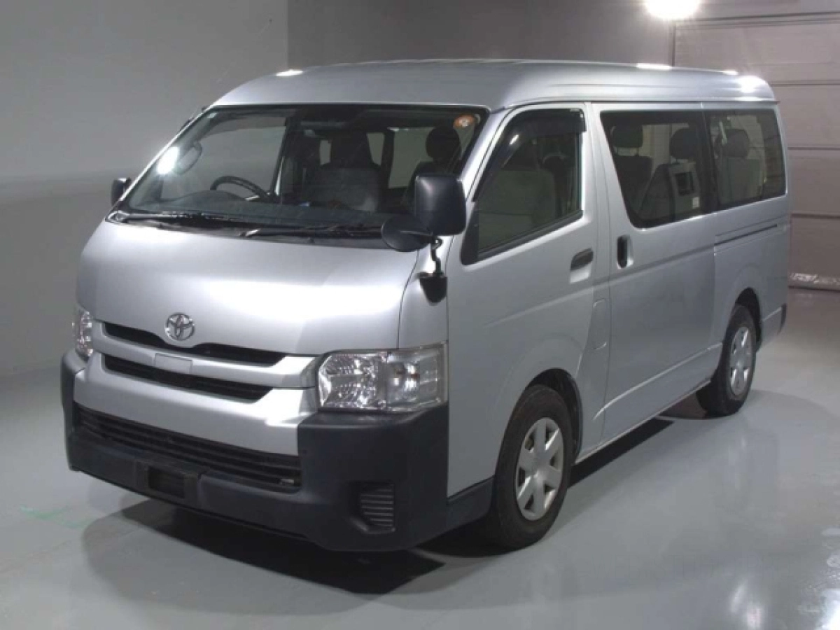TOYOTA HIACE TRH214W 2019