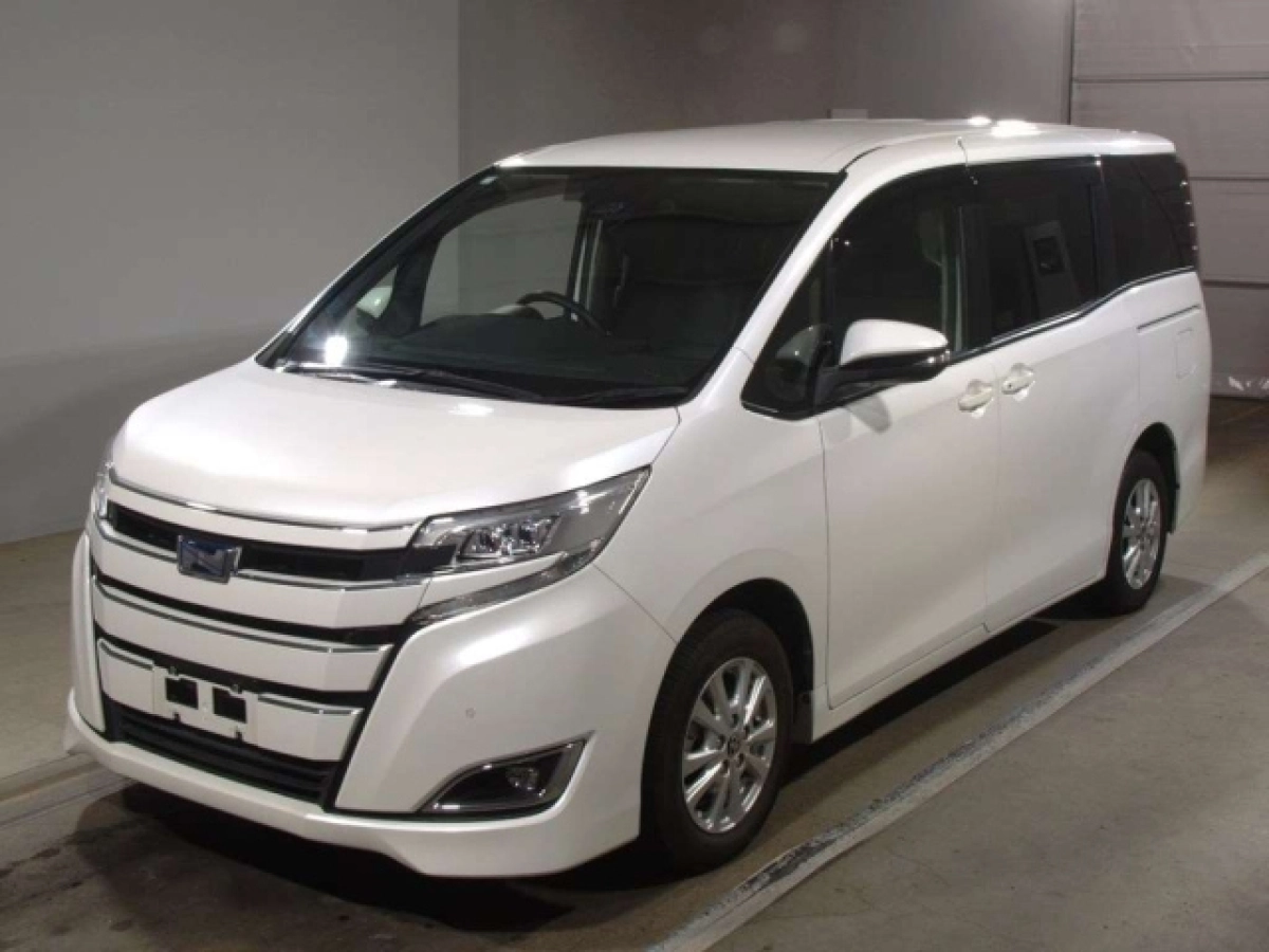 TOYOTA NOAH ZWR80G 2020