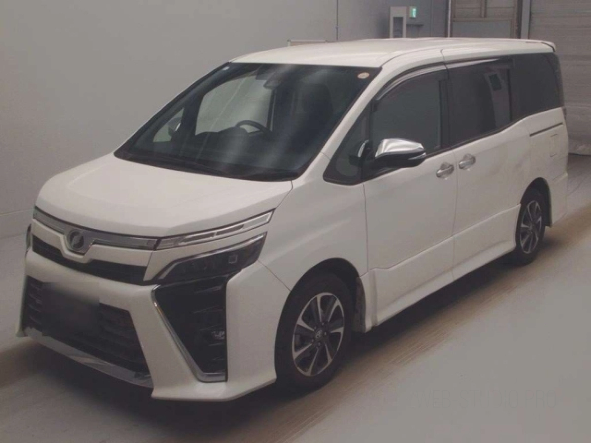 TOYOTA VOXY ZRR80W 2019
