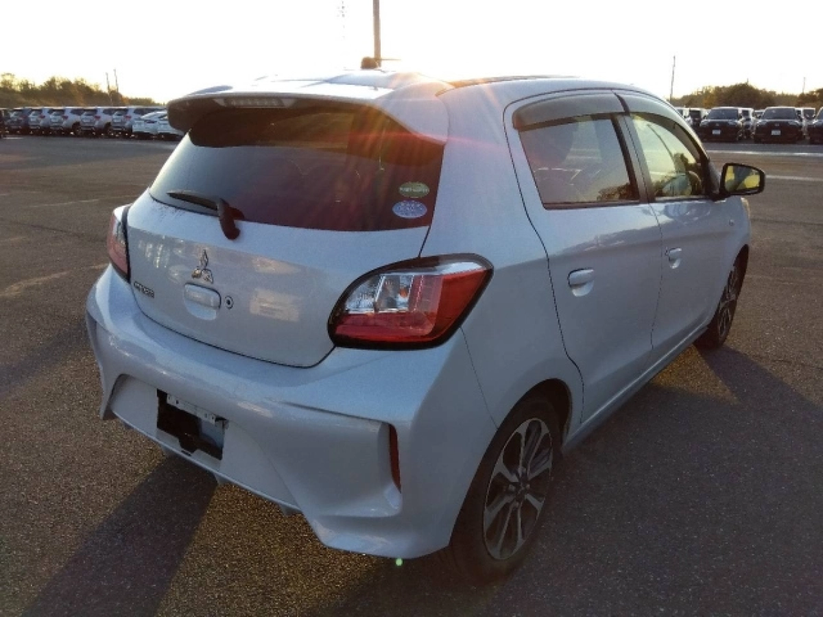 MITSUBISHI MIRAGE