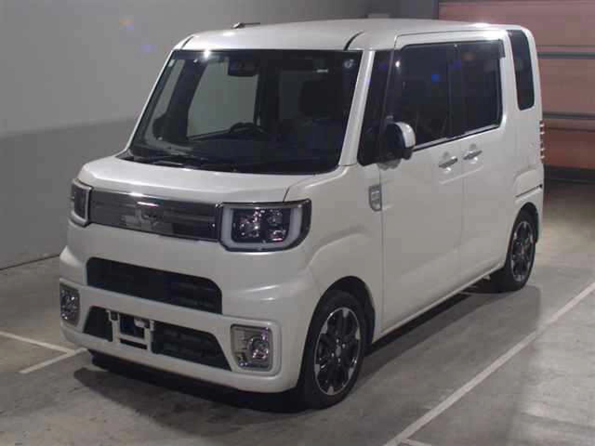 DAIHATSU WAKE LA700S 2019