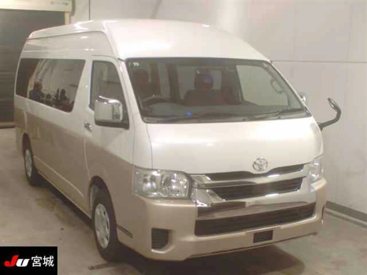 TOYOTA HIACE TRH229W 2022