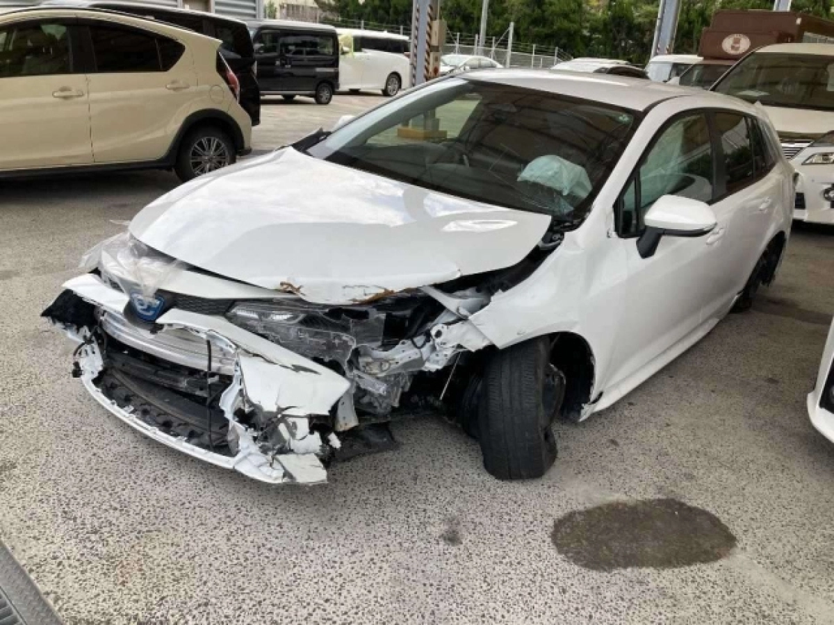 TOYOTA COROLLA TOURING ZWE219W 2024