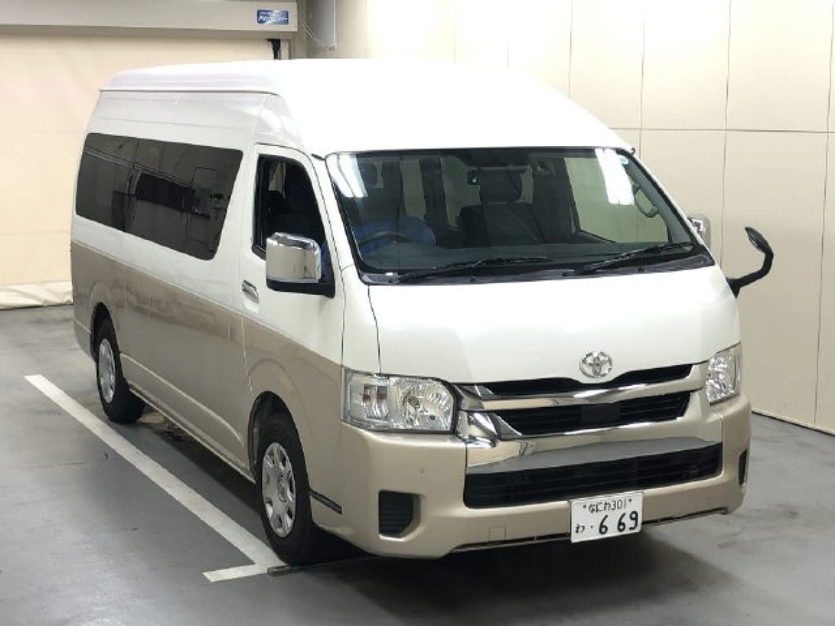 TOYOTA HIACE TRH224W 2022