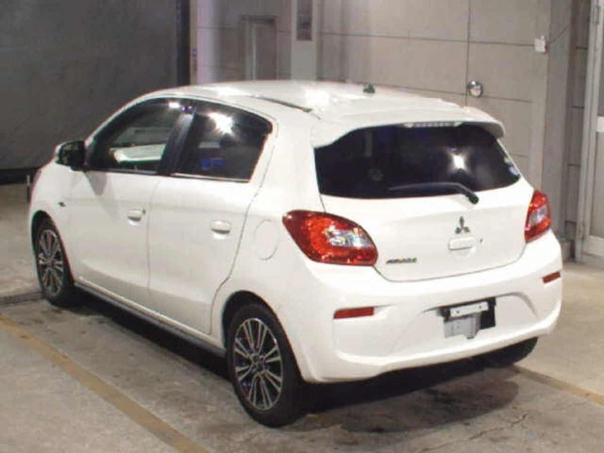 MITSUBISHI MIRAGE
