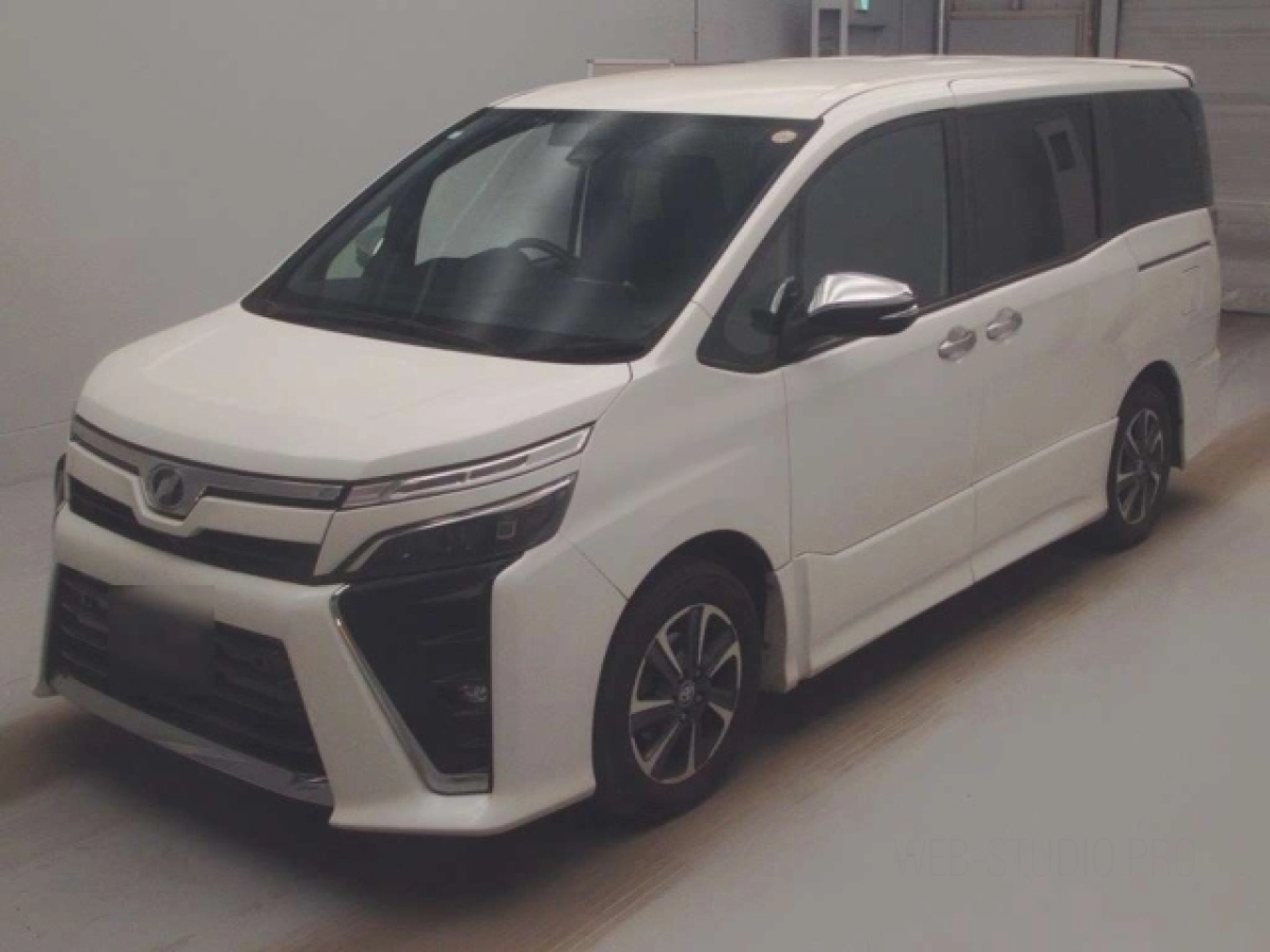 TOYOTA VOXY ZRR80W 2019