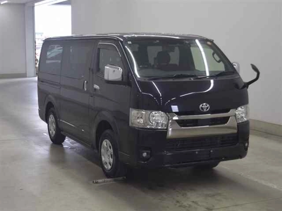 TOYOTA HIACE VAN GDH206V 2023