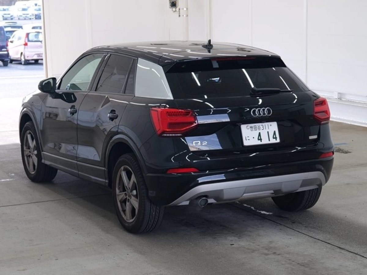AUDI Q2