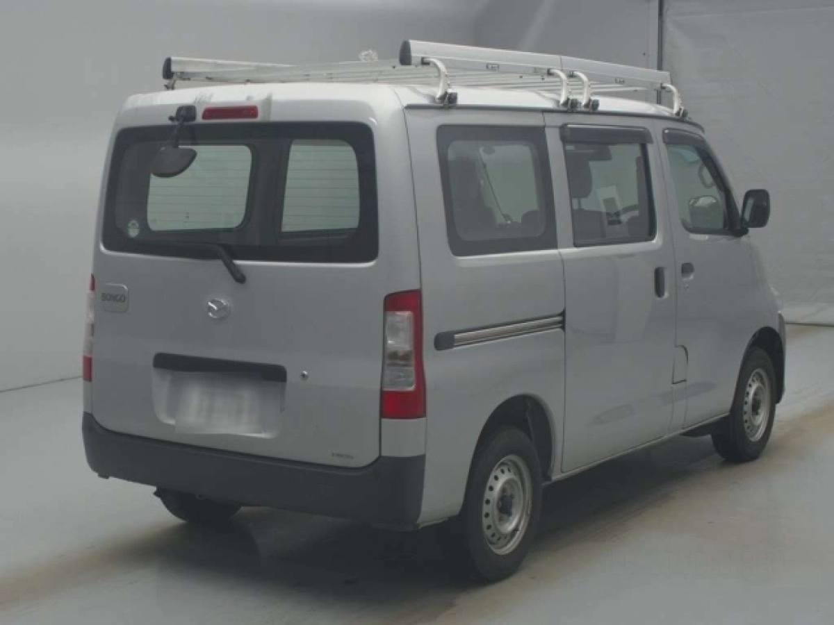 MAZDA BONGO VAN