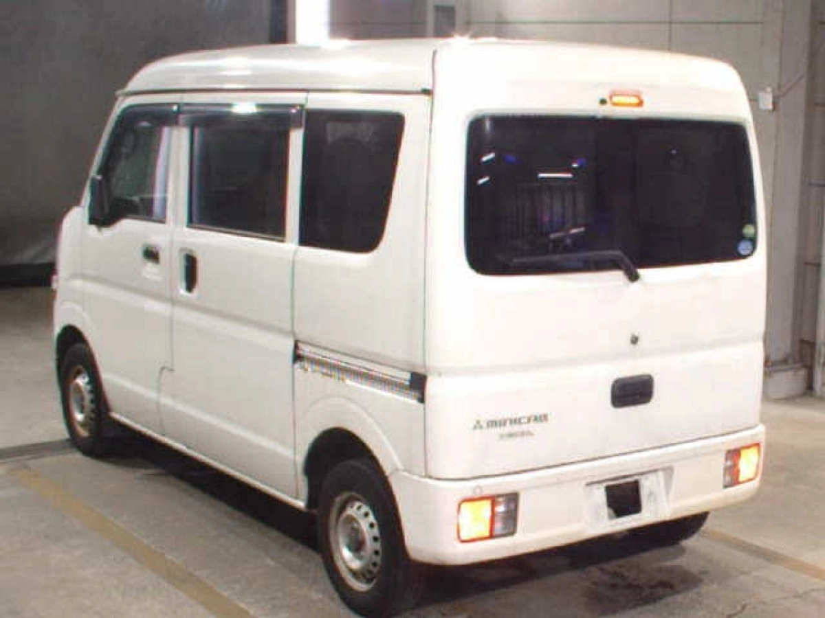 MITSUBISHI MINICAB VAN