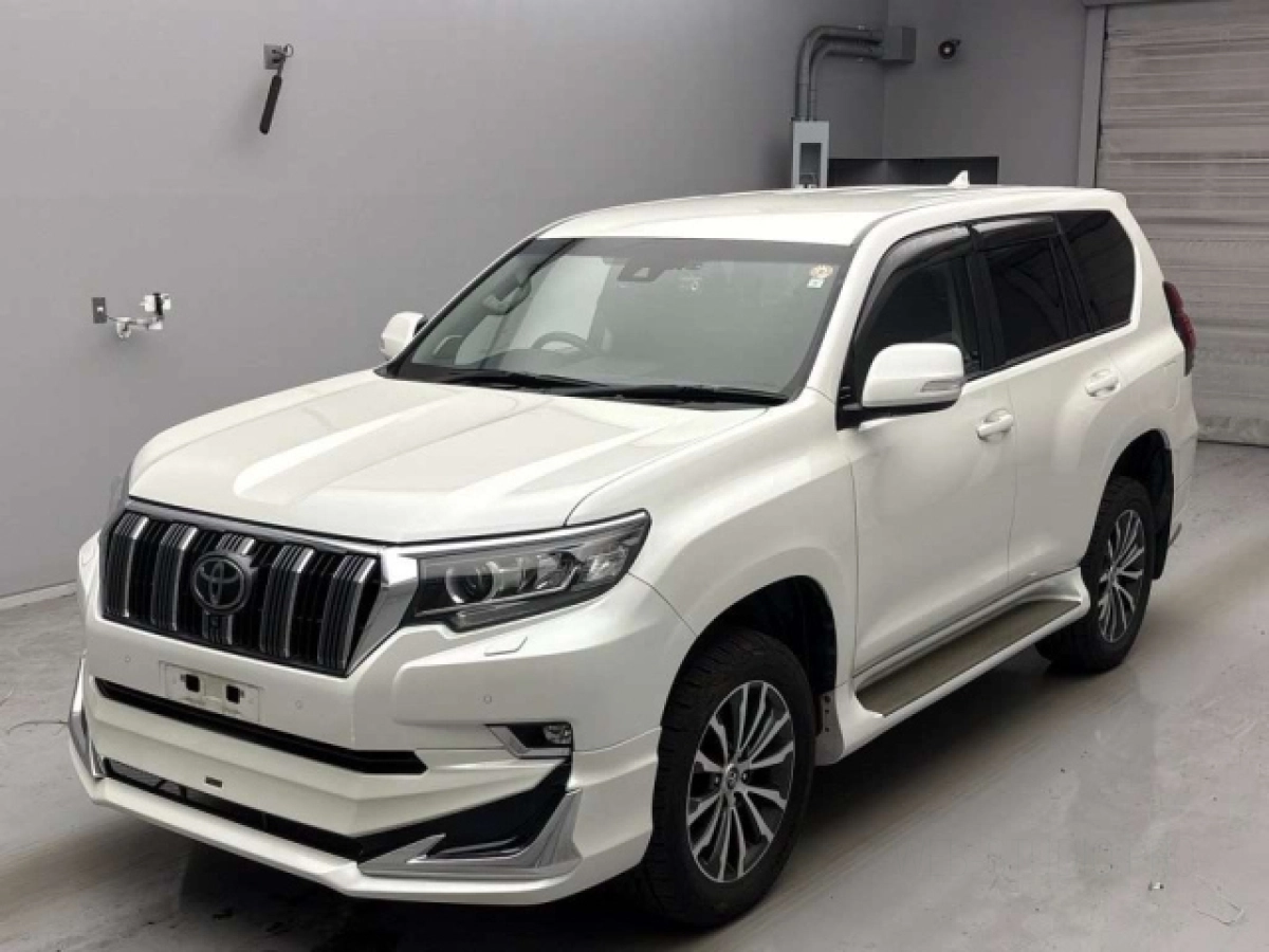 TOYOTA LAND CRUISER PRADO TRJ150W 2021