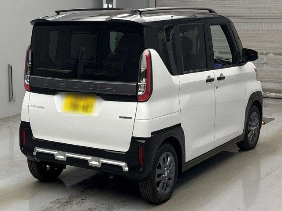 MITSUBISHI DELICA MINI