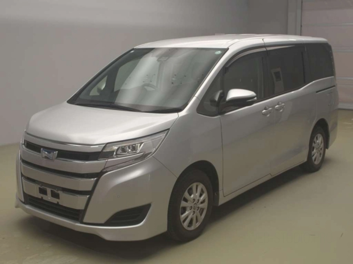 TOYOTA NOAH ZWR80G 2020