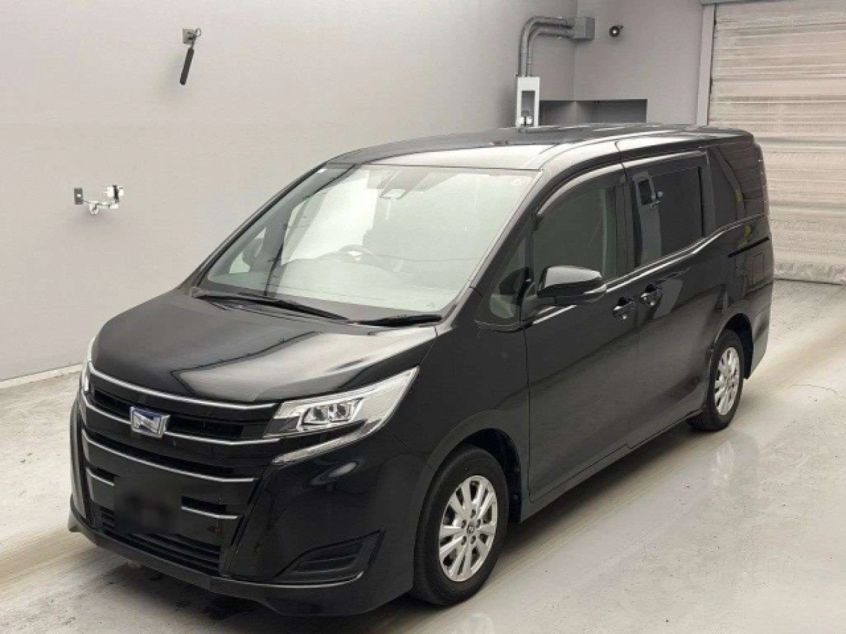 TOYOTA NOAH ZWR80G 2020