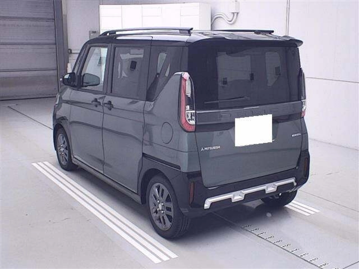 MITSUBISHI DELICA MINI