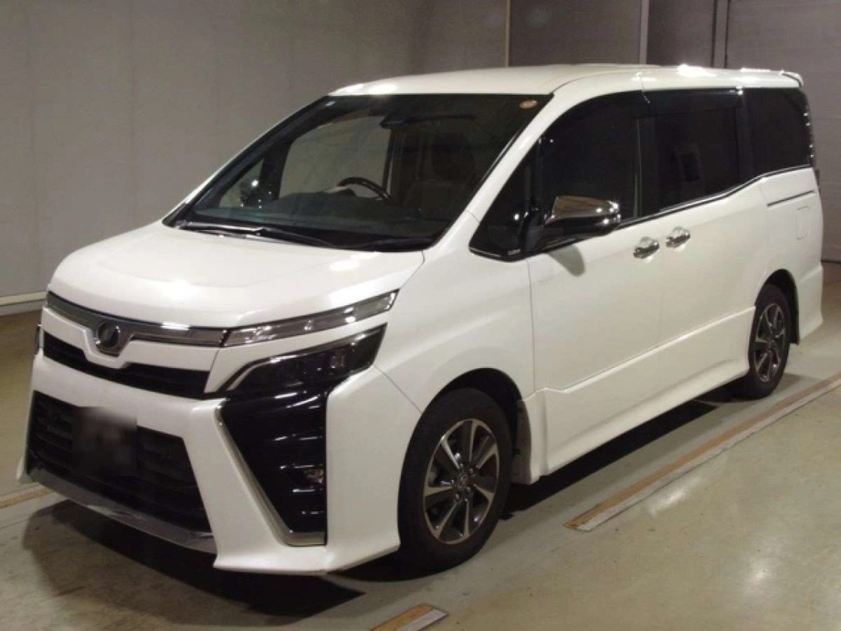 TOYOTA VOXY ZRR80W 2020