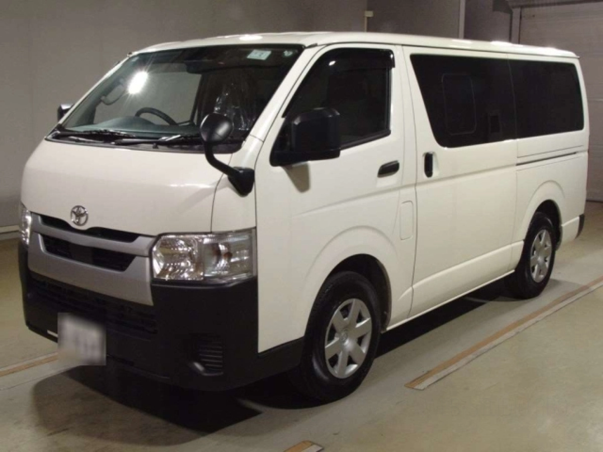 TOYOTA HIACE VAN TRH200V 2023
