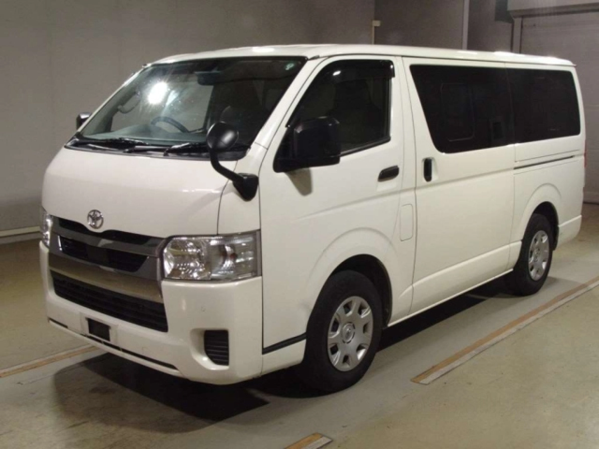 TOYOTA HIACE VAN GDH201V 2022
