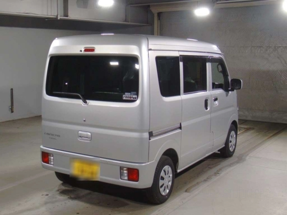 MITSUBISHI MINICAB VAN