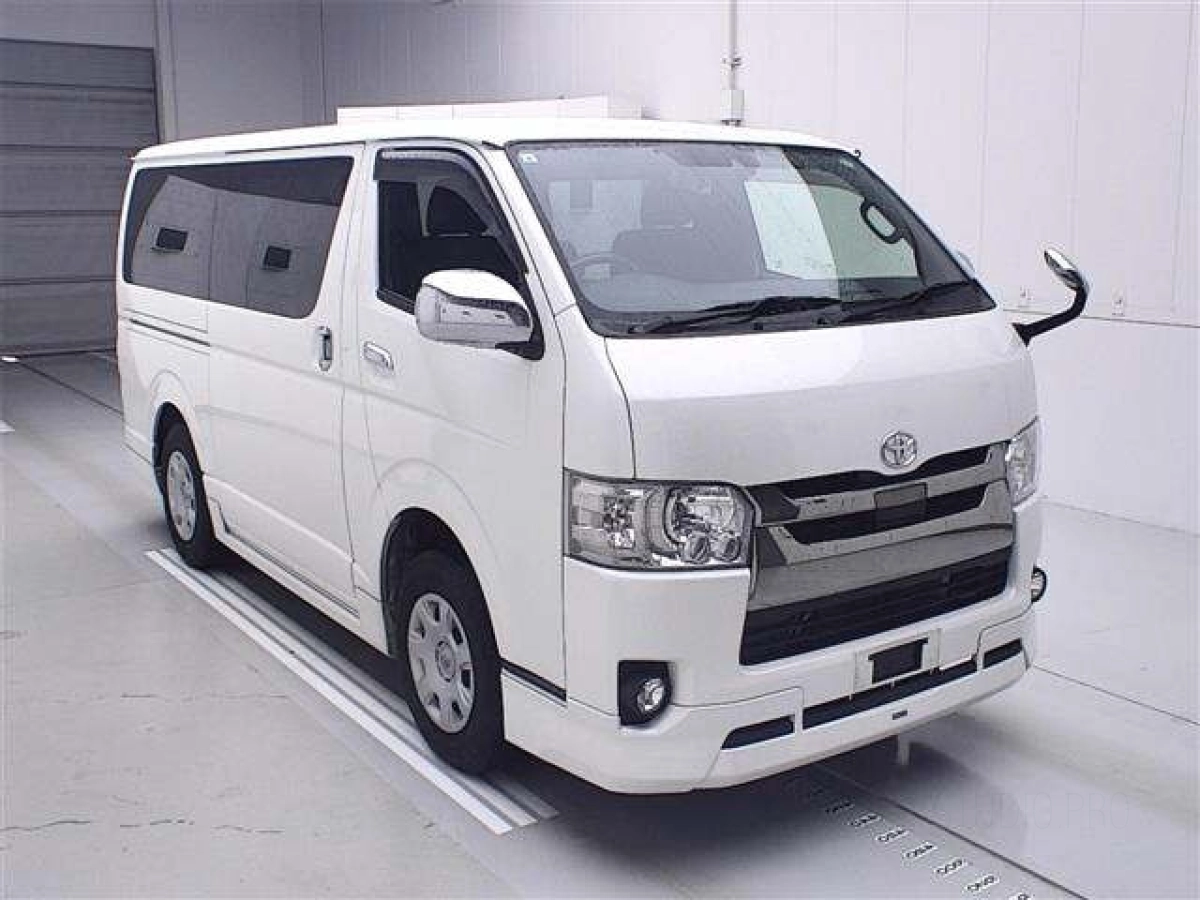 TOYOTA REGIUS ACE VAN GDH206V 2019