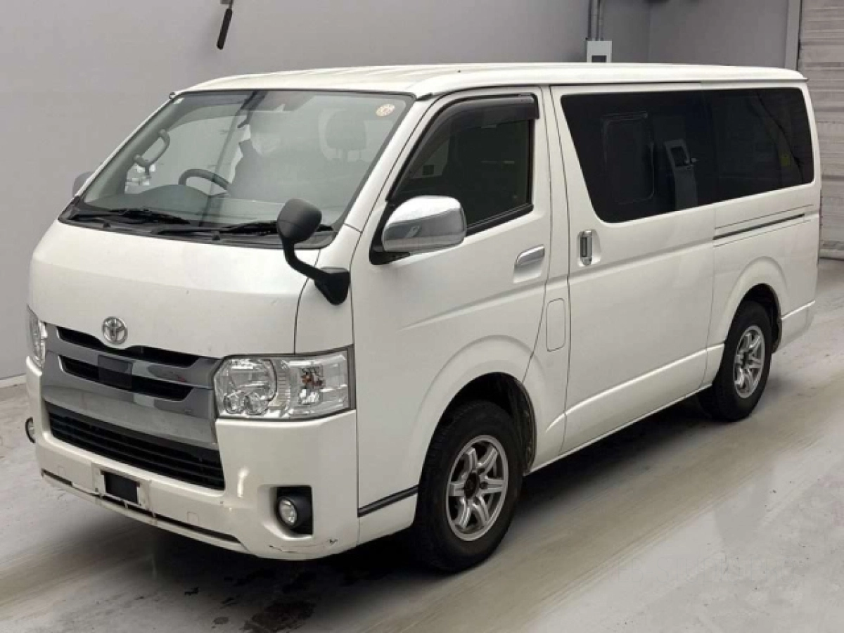 TOYOTA REGIUS ACE VAN