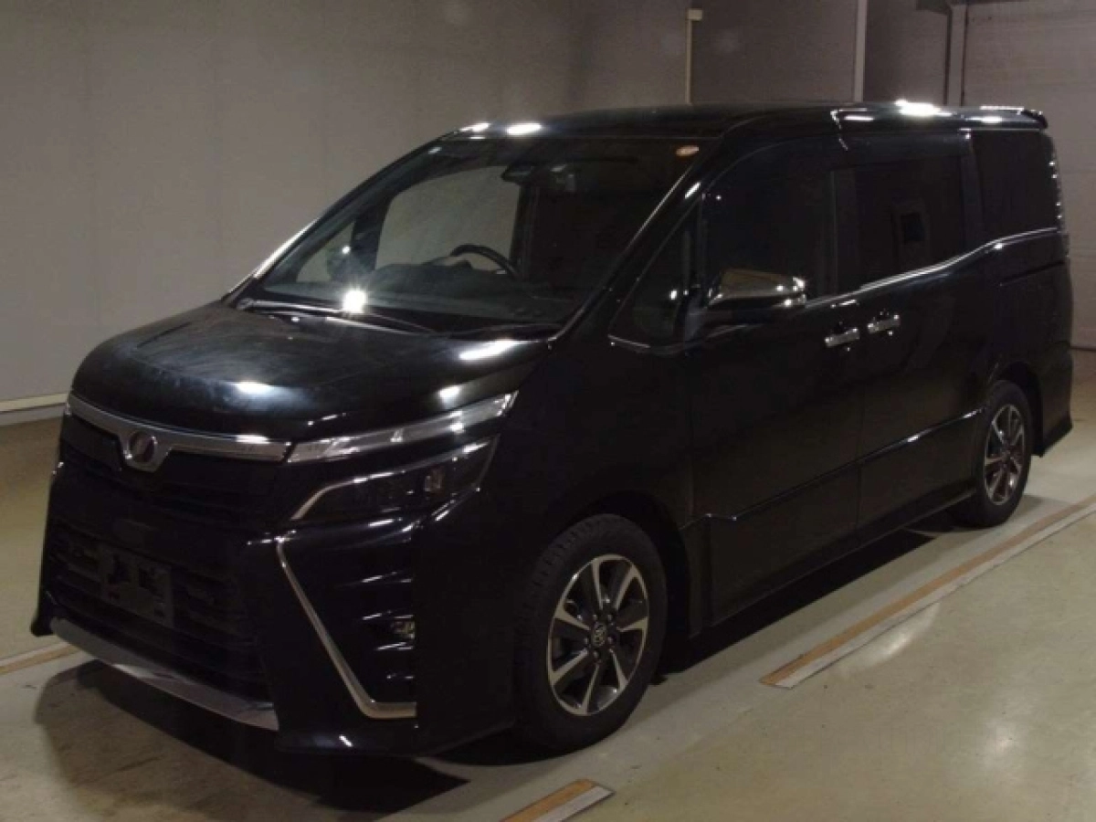 TOYOTA VOXY ZRR80W 2019