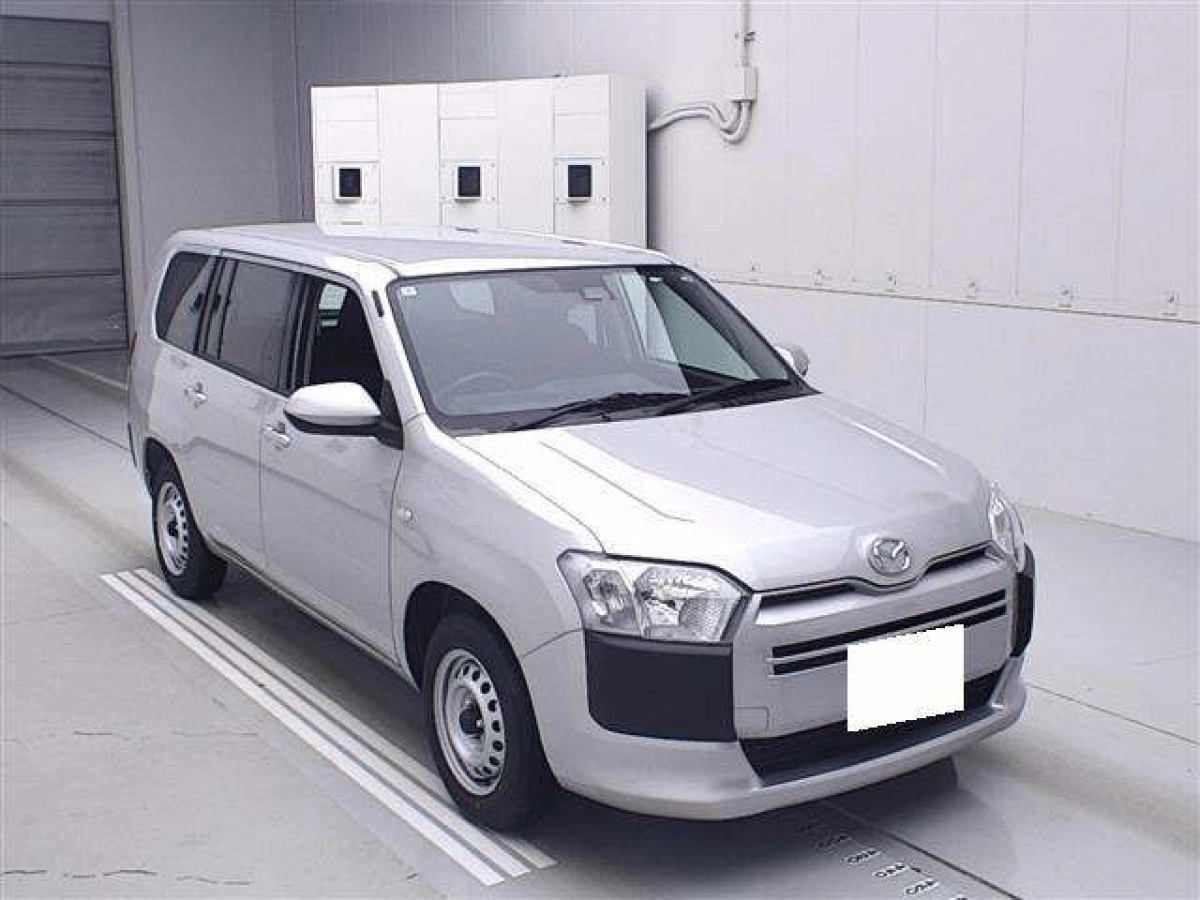 MAZDA FAMILIA VAN NHP160M 2025