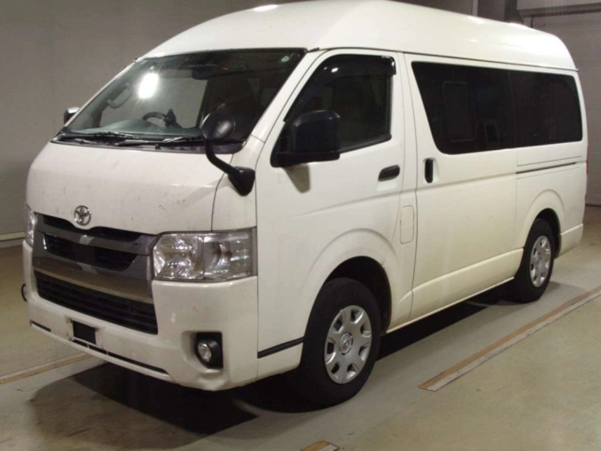 TOYOTA HIACE VAN GDH206K 2021