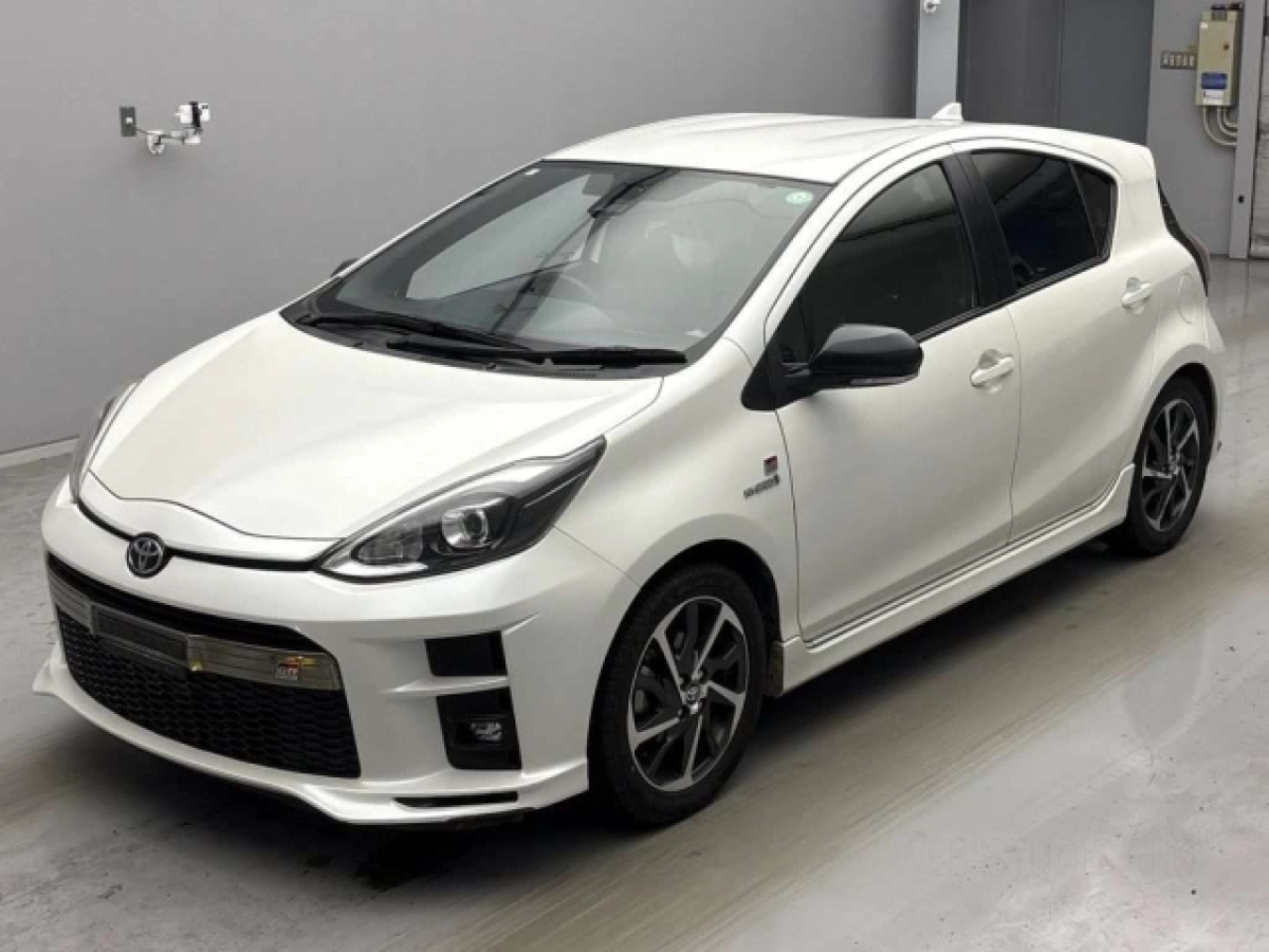 TOYOTA AQUA NHP10 2019