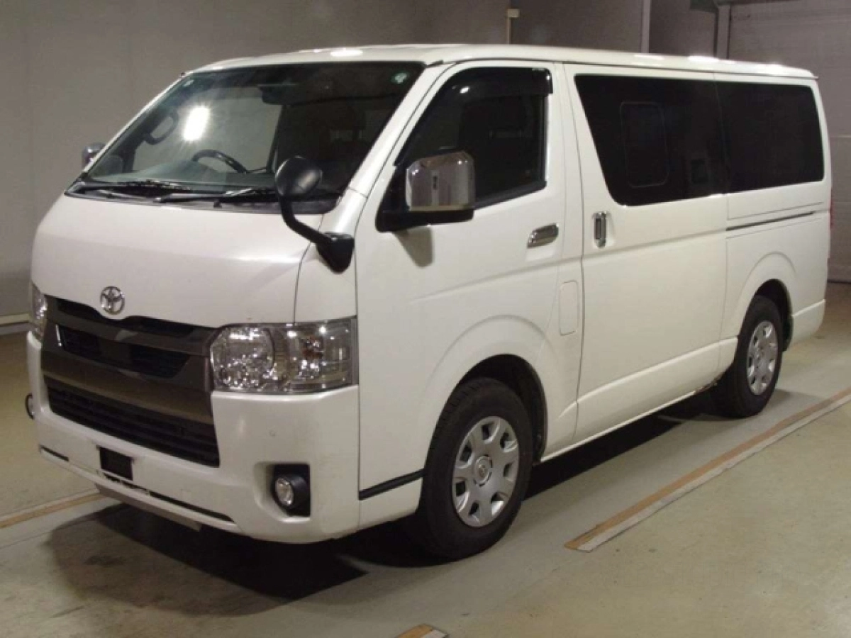 TOYOTA HIACE VAN GDH201V 2020