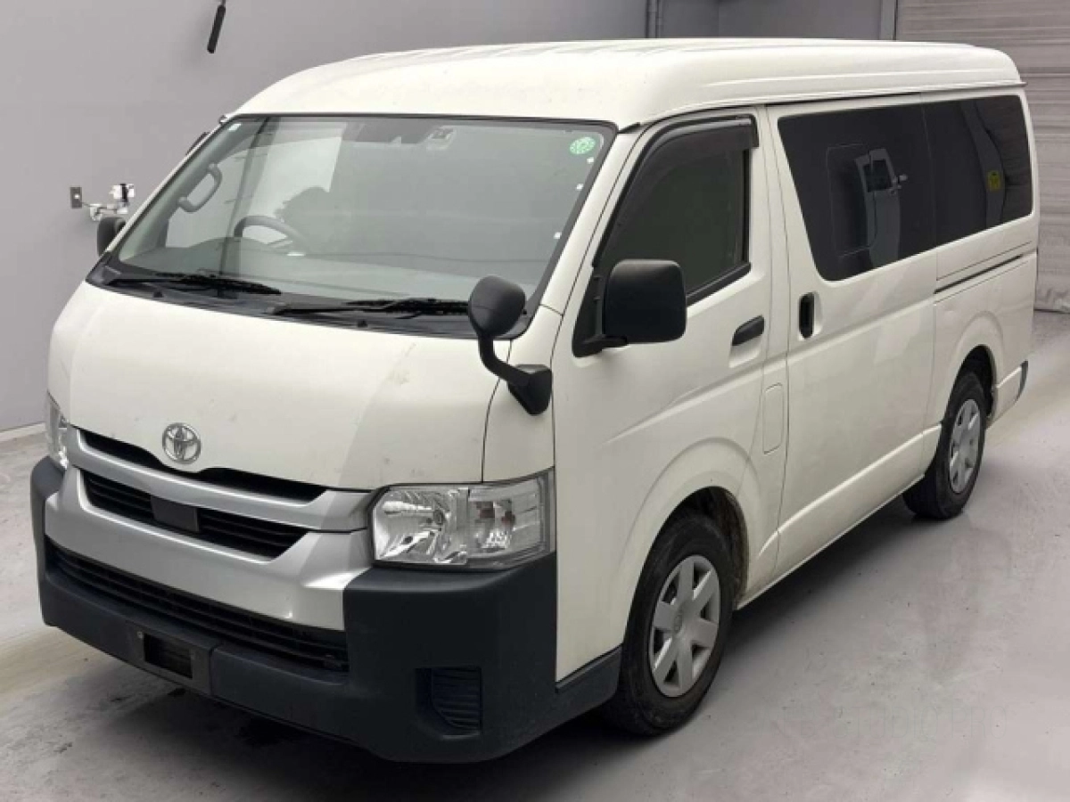 TOYOTA HIACE TRH214W 2020