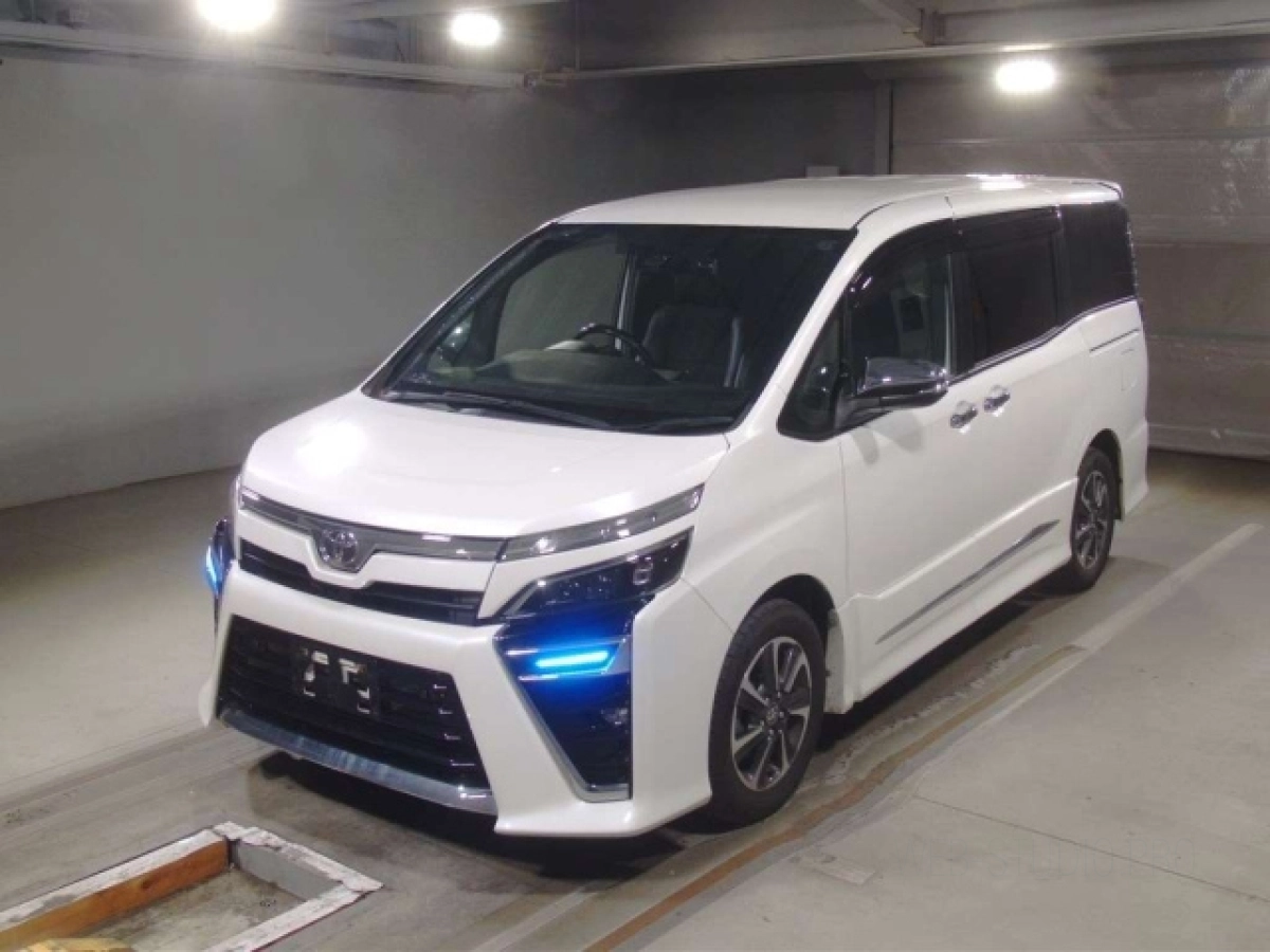 TOYOTA VOXY ZRR80W 2021